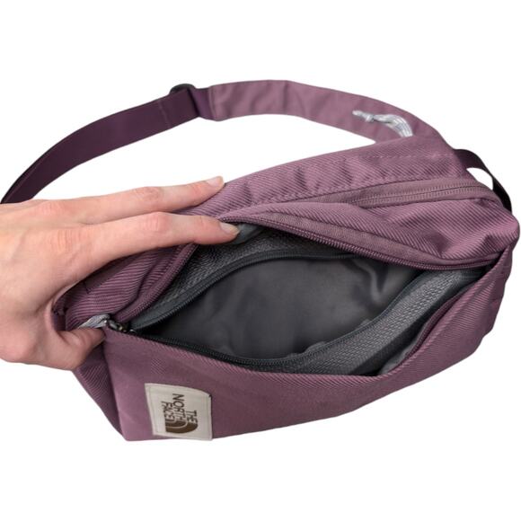 The North Face Field Bag Crossbody Pikes Purple Blackberry Wine RARE OG Style - Picture 10 of 13